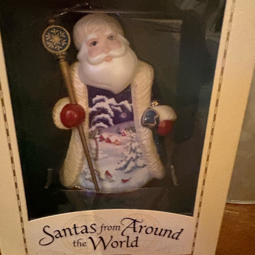 2004 Hallmark Collectible Ornament